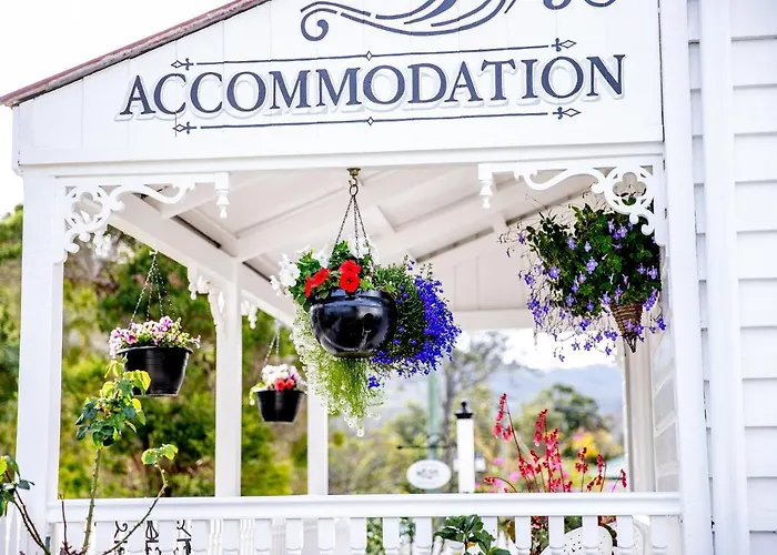 Canungra Cottages - Boutique Bed And Breakfast